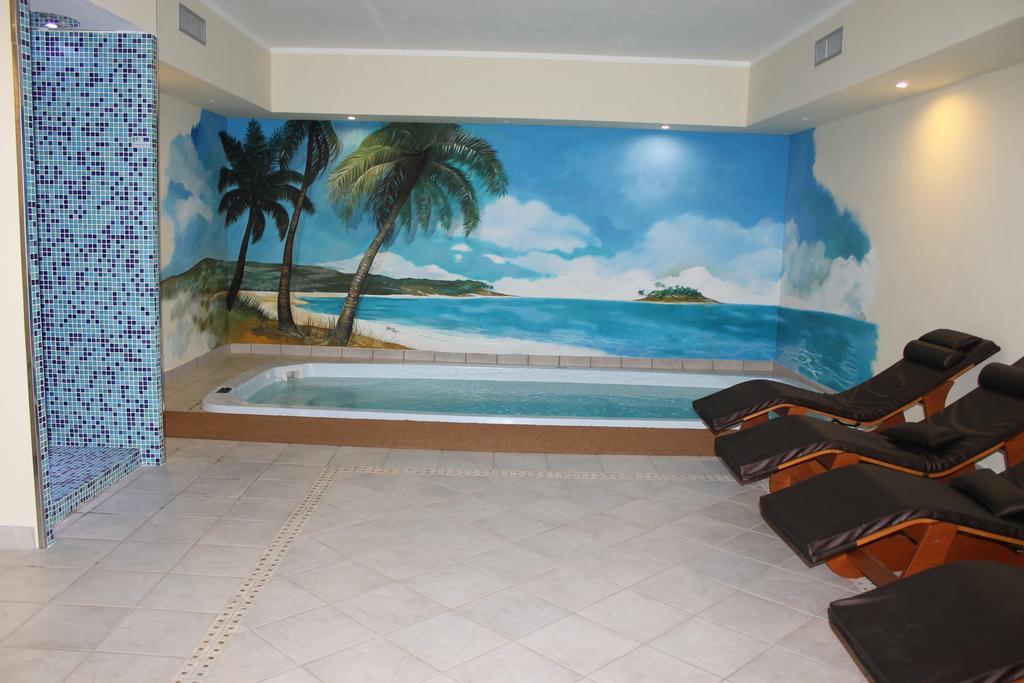 Residence La Piscina Ізола-дель-Ґран-Сассо-д'Італія Екстер'єр фото