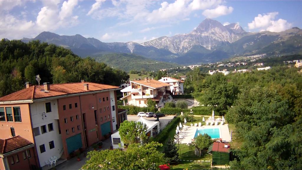 Residence La Piscina Ізола-дель-Ґран-Сассо-д'Італія Екстер'єр фото