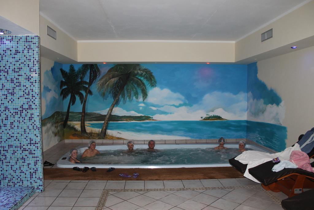 Residence La Piscina Ізола-дель-Ґран-Сассо-д'Італія Екстер'єр фото