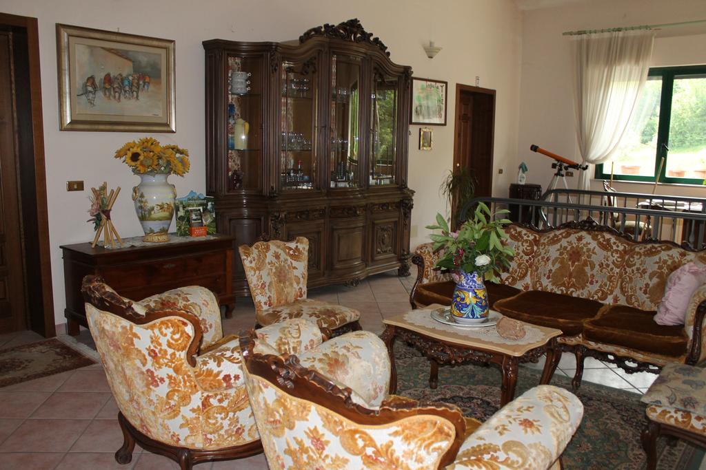 Residence La Piscina Ізола-дель-Ґран-Сассо-д'Італія Екстер'єр фото