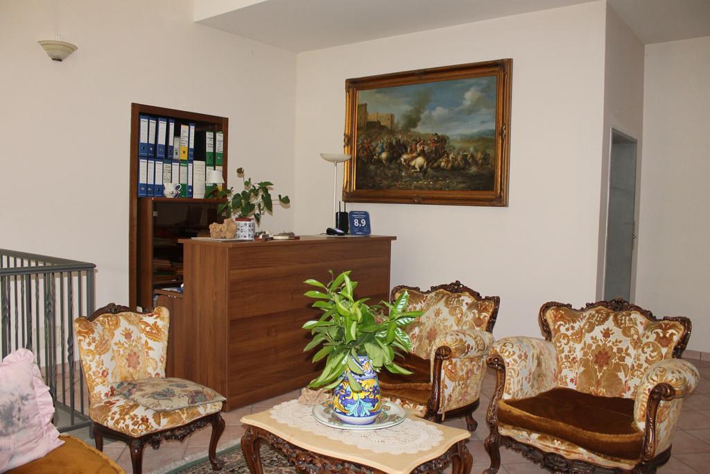 Residence La Piscina Ізола-дель-Ґран-Сассо-д'Італія Екстер'єр фото