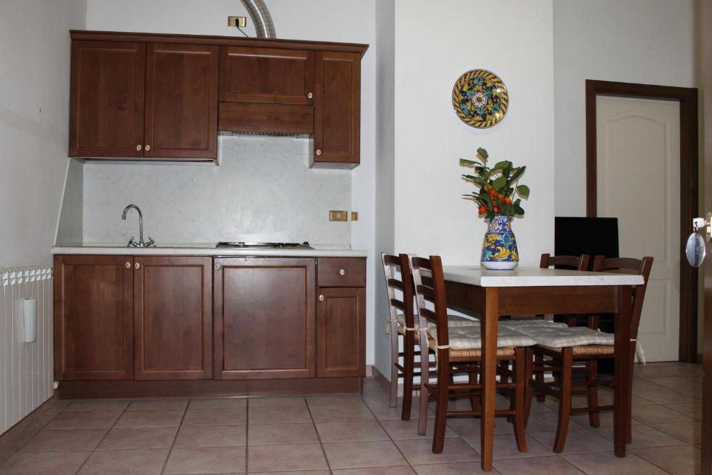 Residence La Piscina Ізола-дель-Ґран-Сассо-д'Італія Номер фото