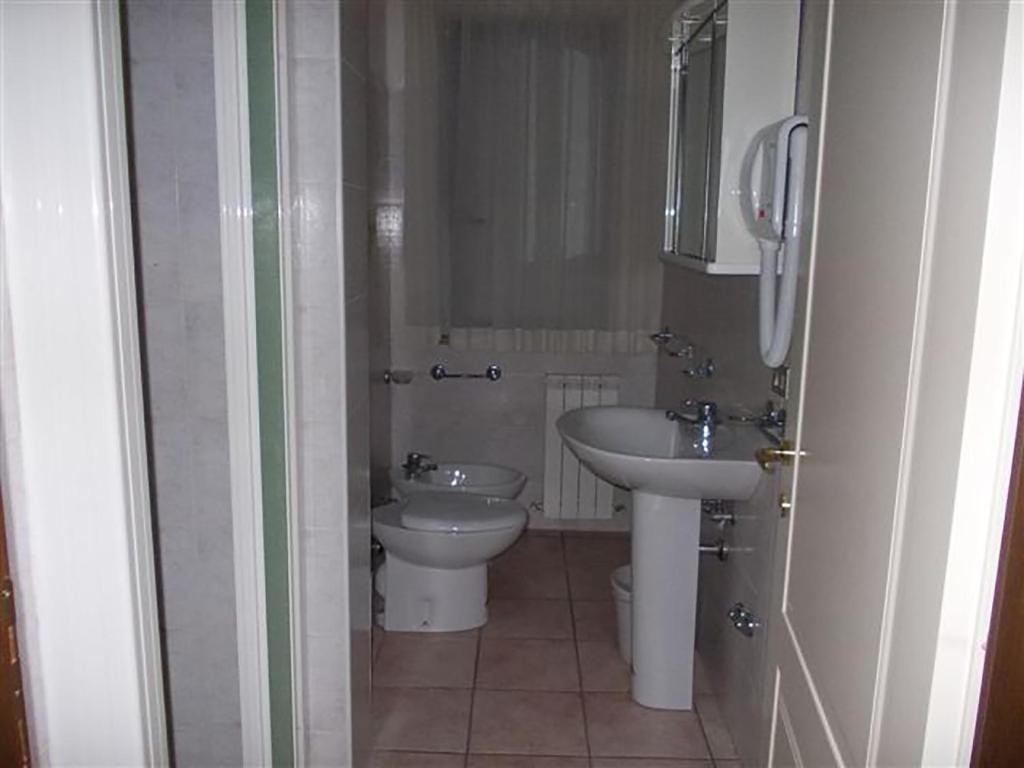 Residence La Piscina Ізола-дель-Ґран-Сассо-д'Італія Номер фото