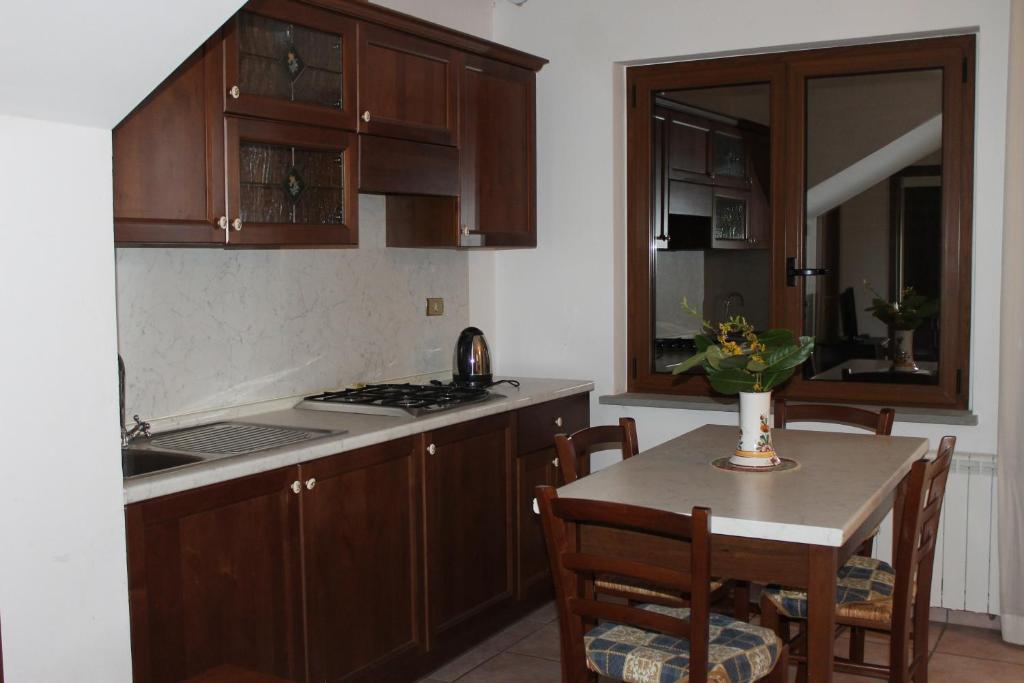 Residence La Piscina Ізола-дель-Ґран-Сассо-д'Італія Екстер'єр фото