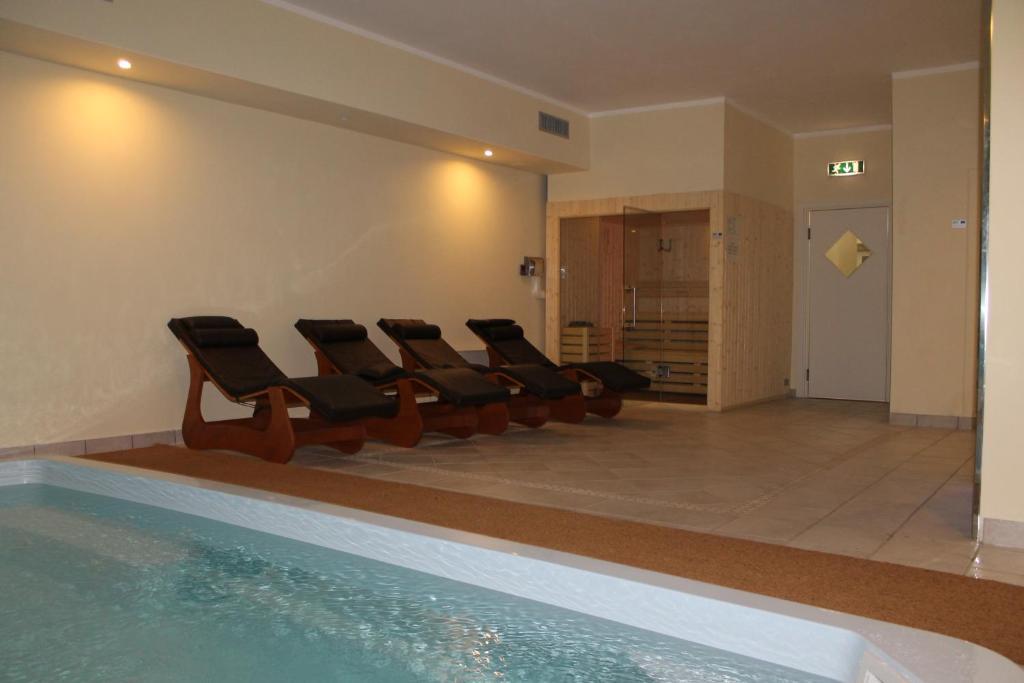 Residence La Piscina Ізола-дель-Ґран-Сассо-д'Італія Екстер'єр фото