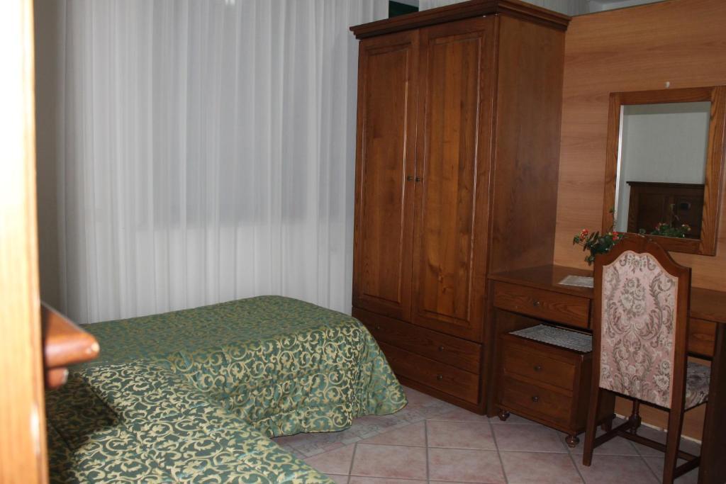 Residence La Piscina Ізола-дель-Ґран-Сассо-д'Італія Екстер'єр фото