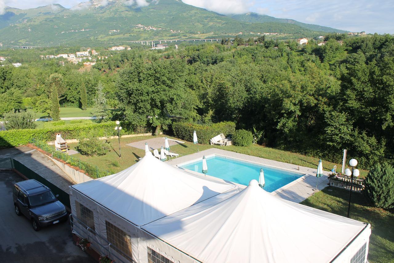 Residence La Piscina Ізола-дель-Ґран-Сассо-д'Італія Екстер'єр фото