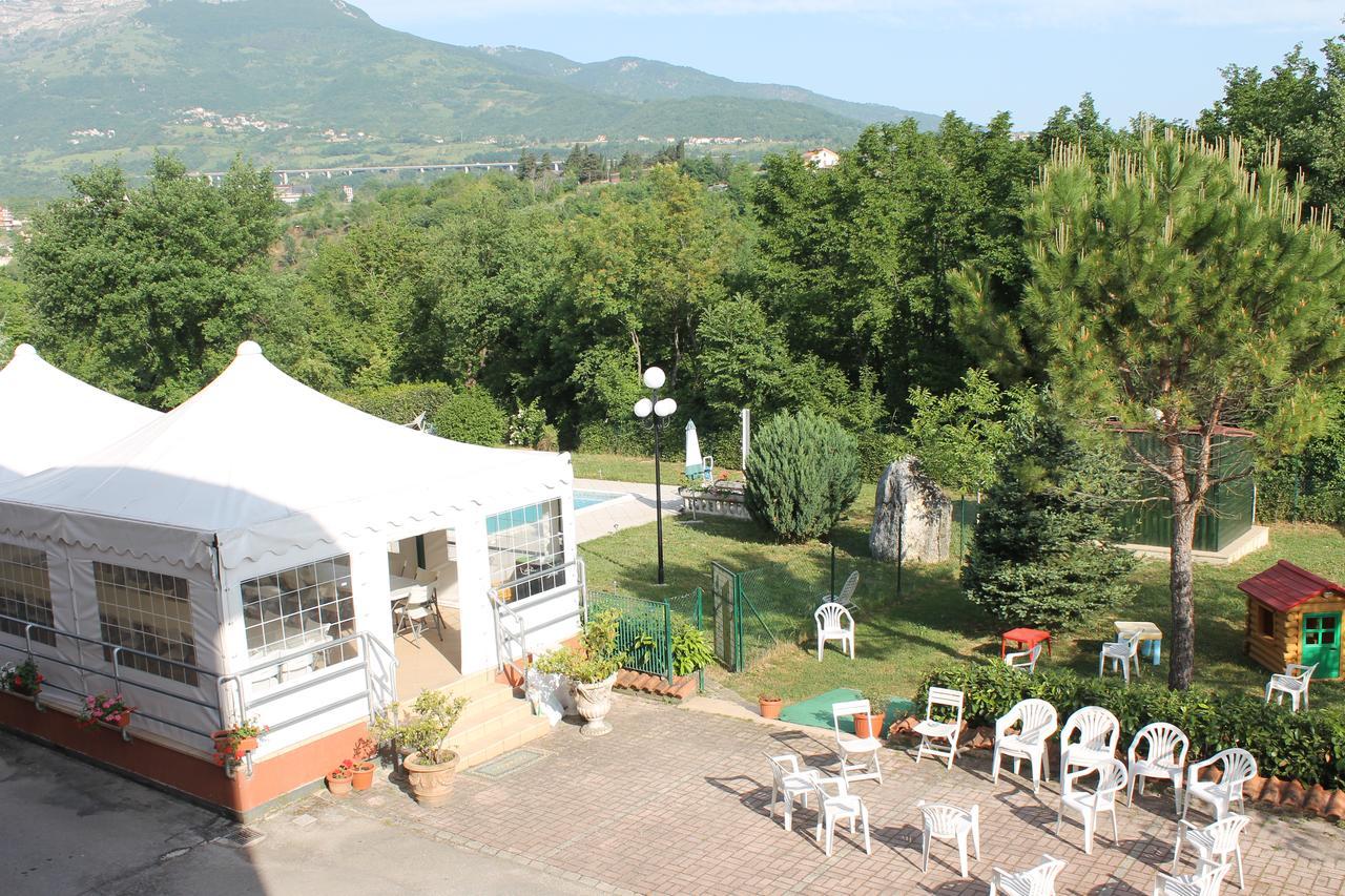 Residence La Piscina Ізола-дель-Ґран-Сассо-д'Італія Екстер'єр фото