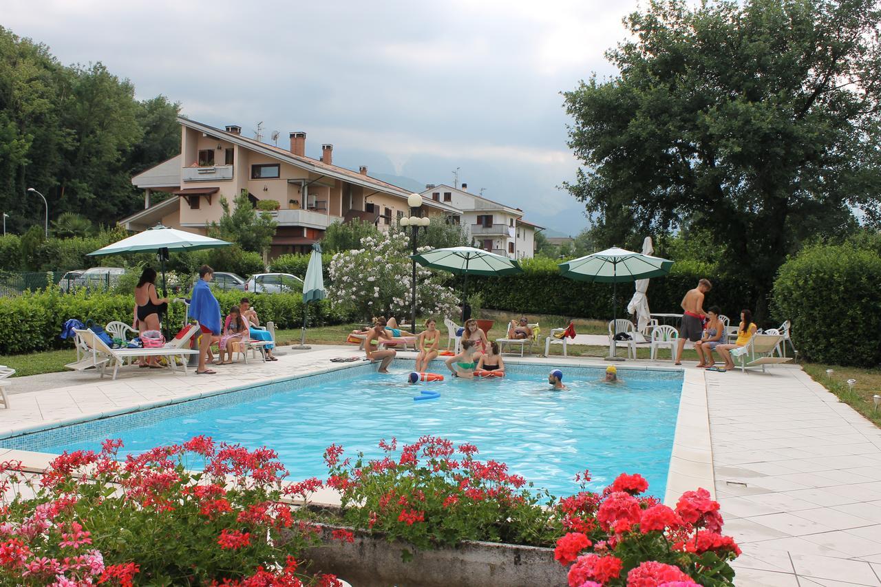 Residence La Piscina Ізола-дель-Ґран-Сассо-д'Італія Екстер'єр фото